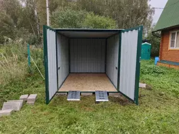 Гараж для квадроцикла в зеленом цвете в дер. Степаново, Петушинский р-н, Владимирская обл. Гараж для квадроцикла в зеленом цвете в дер. Степаново, Петушинский р-н, Владимирская обл.