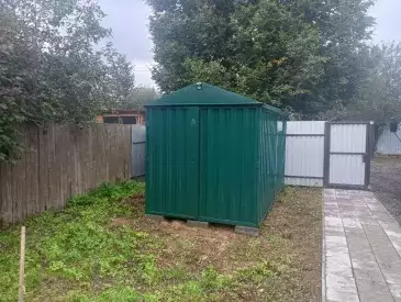 Хозблок для садовой техники и инвентаря в зеленом цвете в дер. Копнино, Раменский р-н, МО