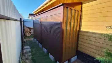 Две дровницы для хранения вещей в расцветке "под дерево" в дер. Сокольниково, г.о. Домодедово, МО