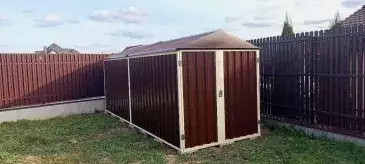 Хозблок для хранения садовой техники и инвентаря в двойной расцветке в дер. Троице-Сельцо, г. Мытищи, МО