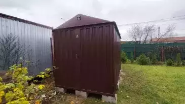 Гараж для мотоцикла в шоколадном цвете в дер. Староселье, Новомосковский адм.окр, МО