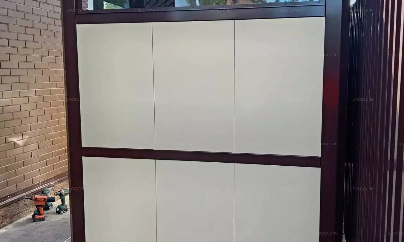 Премиальный хозблок SKOGGY с двускатной крышей